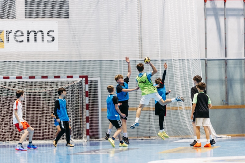 Mehr über den Artikel erfahren Handballturnier der 3. und 4. Klassen