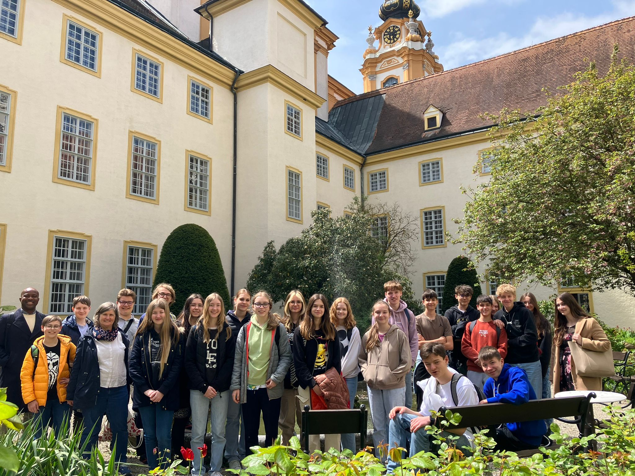 Mehr über den Artikel erfahren Von Haustieren und Sünden im Kloster 